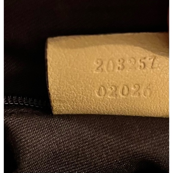 Vintage Gucci GG Canvas D Ring Crossbody with Yellow Trim - Picture 16 of 16